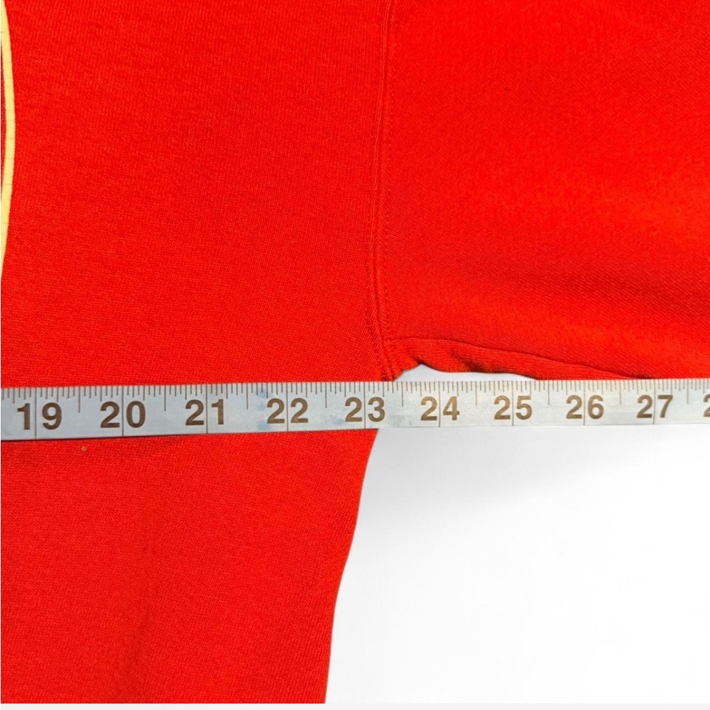 Russell Athletic Vintage Wisconsin
Badgers Hoodie - Picture 4 of 5
